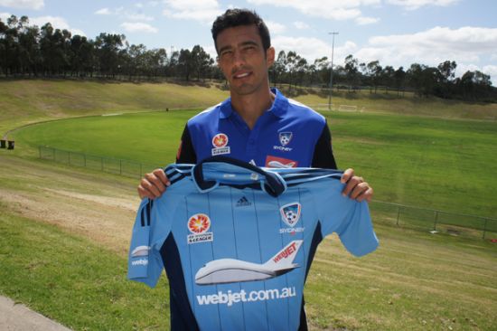Sydney FC Signs Experienced Tiago Calvano