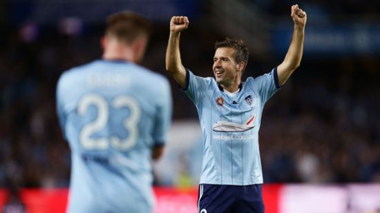 Sydney FC Re-Sign Player Of The Year