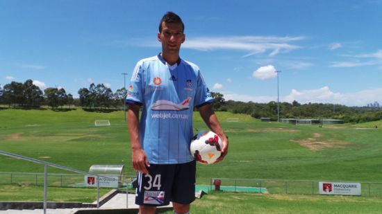 Sydney FC Sign Young Australian Midfielder