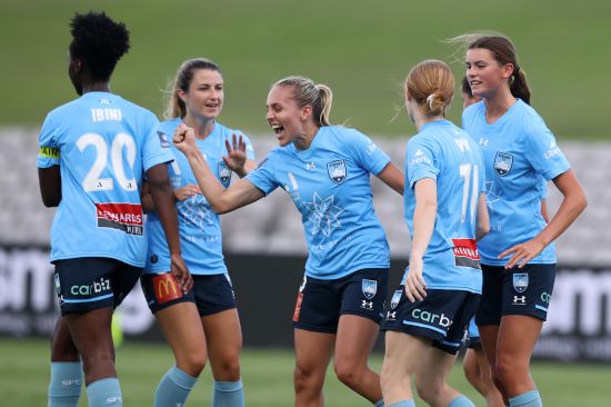 Sydney Move Seven Points Clear After 4-0 Win