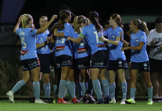 Sydney FC Five Points Clear After Late Draw