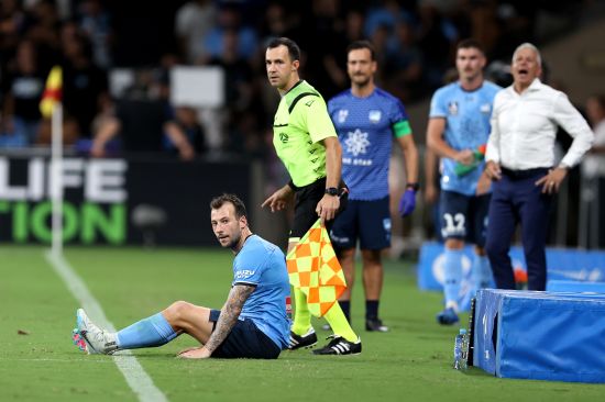 Le Fondre Ruled Out With Hamstring Injury