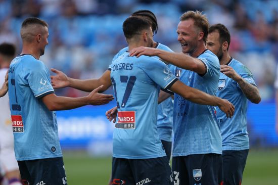 Sydney FC Thrash Perth Glory To Move Ahead Of Pack